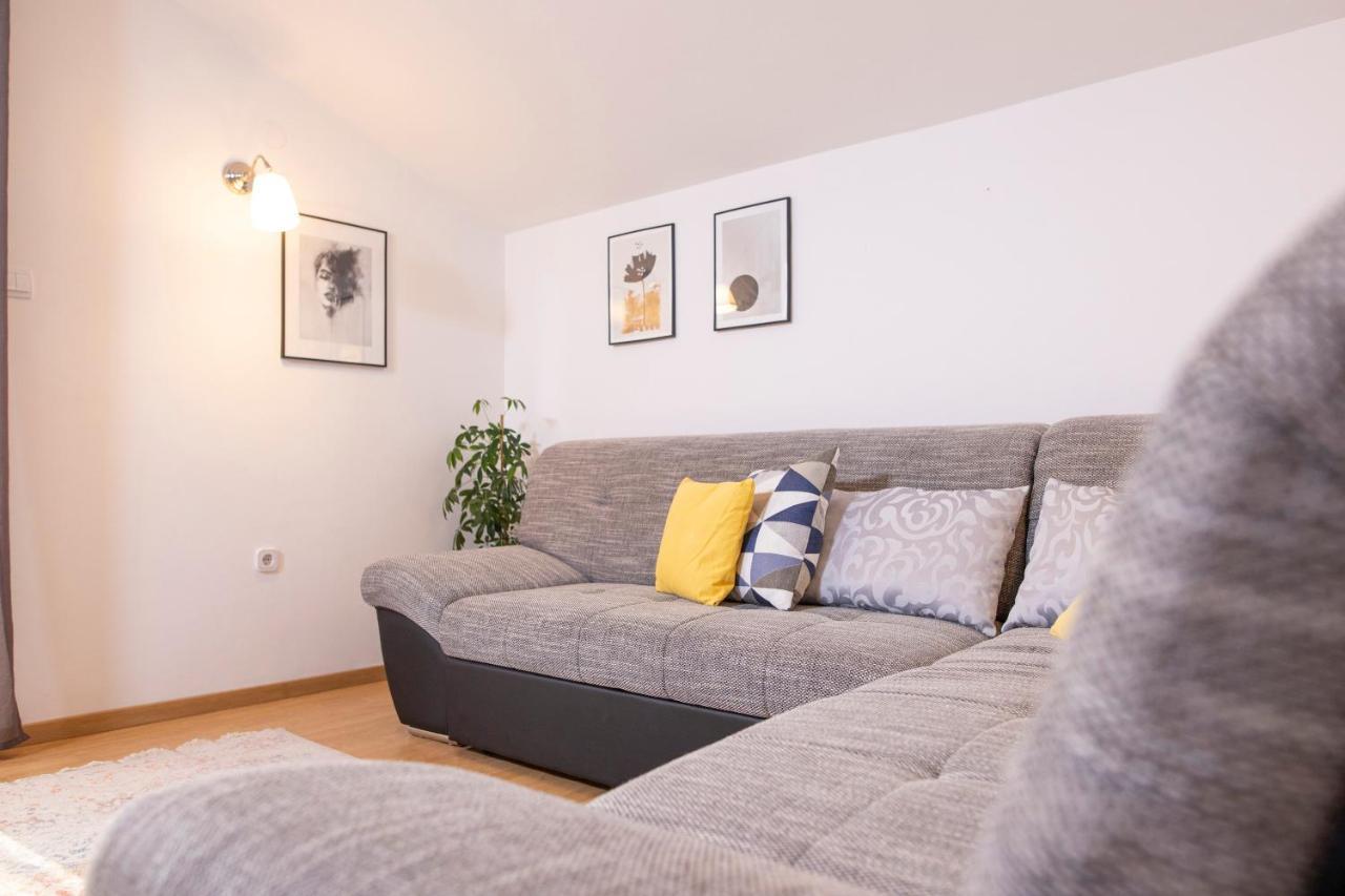 Apartman Ivo Kaštela Exterior foto